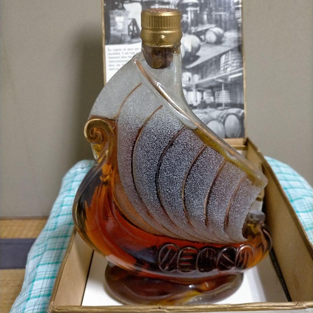 置物 INVINCIBLE COGNAC LARSEN S.A.