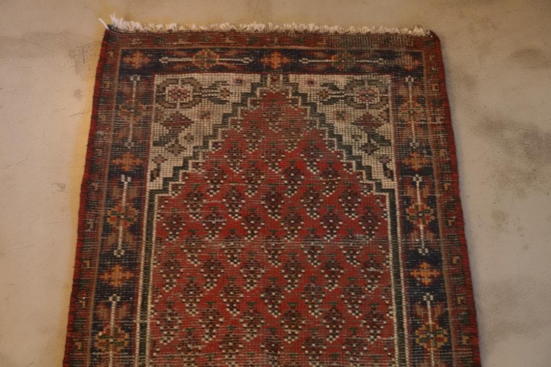 ✦vintage rugs✦　116cm58cm　インド産　ハンドメイドラグ