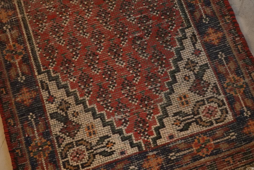✦vintage rugs✦　116cm58cm　インド産　ハンドメイドラグ