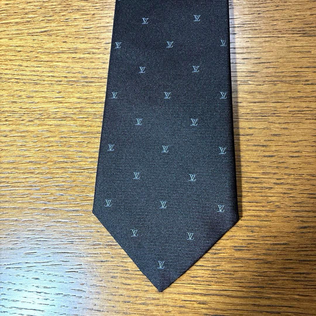 【美品】LOUIS VUITTON ルイヴィトン 黒ネクタイ