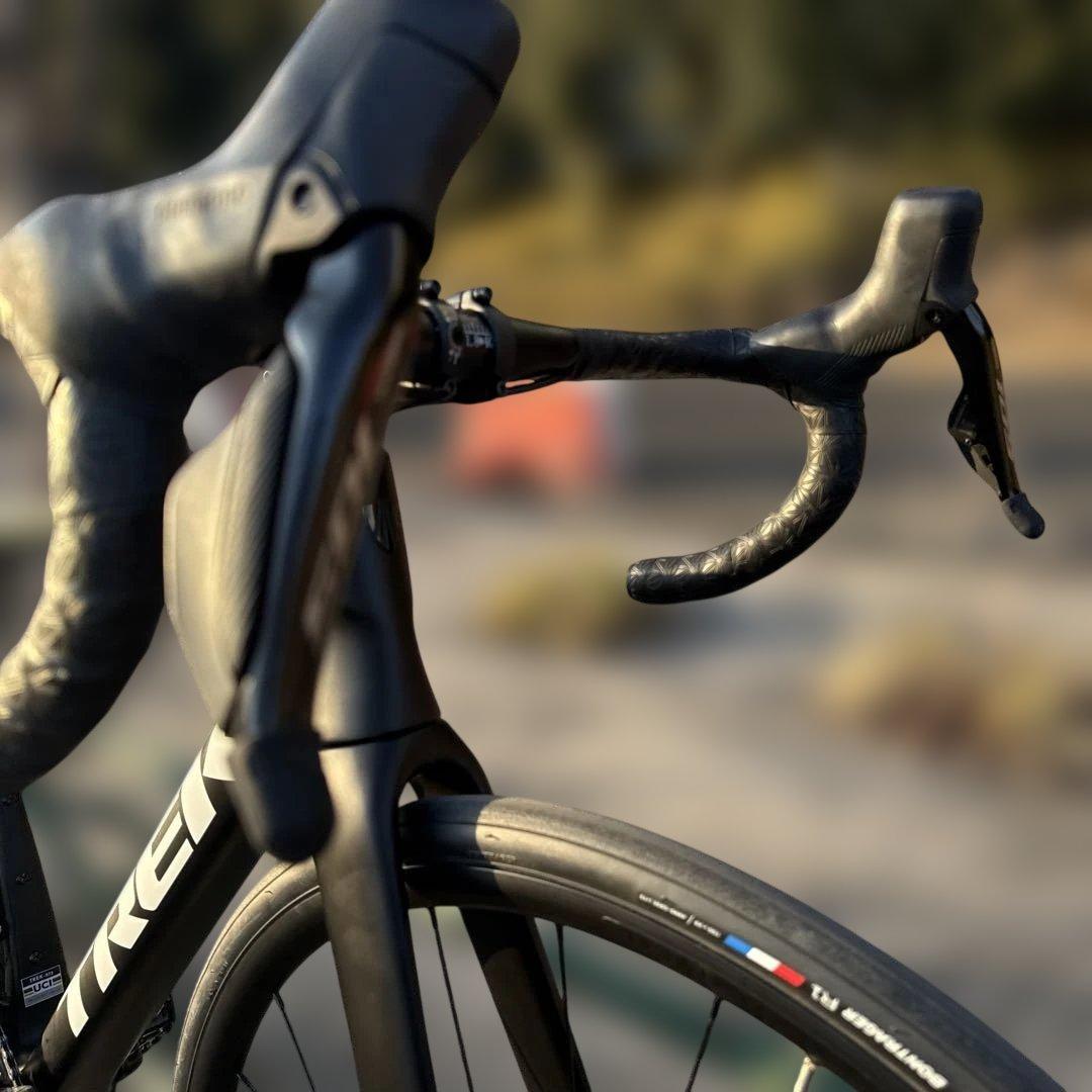 《美品》TREK Madone SL5 Gen8 105Di2 サイズM