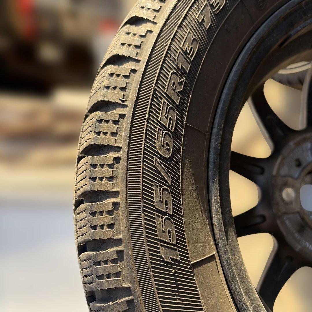 引き取り限定！ TOYO スタッドレスタイヤ　155/65R13