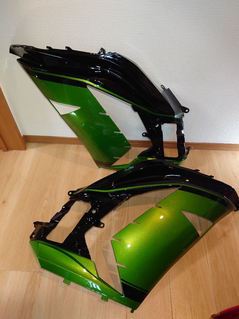 ZX14R サイドカウル グリーン/ブラック
