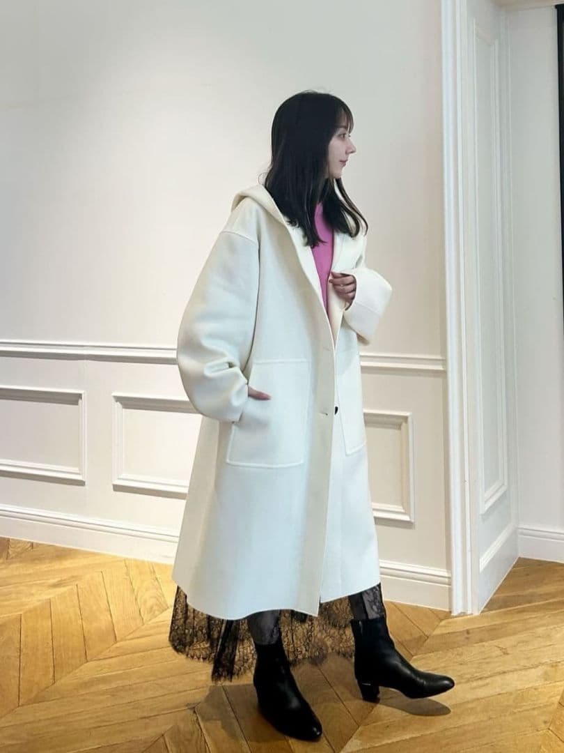 新春に大活躍✨️アルアバイル❤️ フード付き ロングコート ホワイト