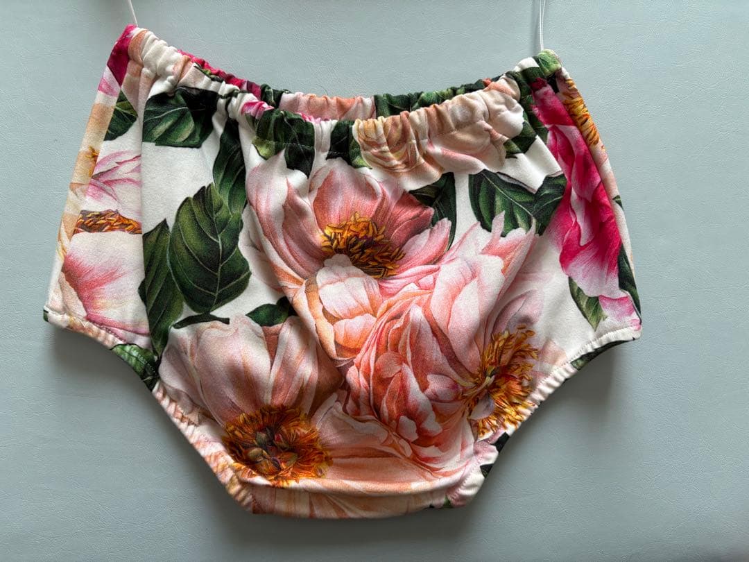新品タグ付きDOLCE&GABBANAベビーワンピース ノースリーブ ブルマ付き