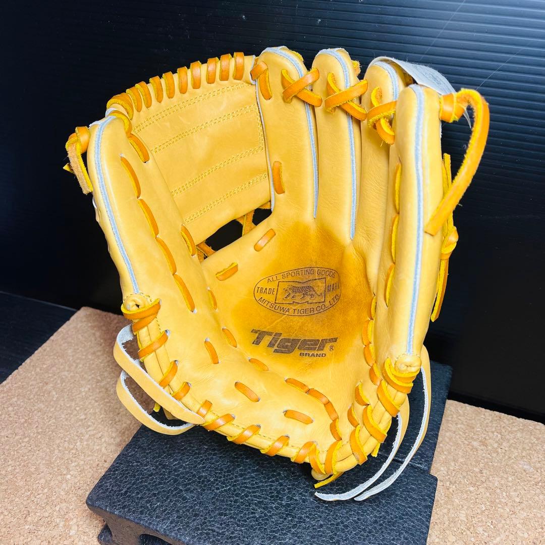 【未使用】美津和タイガー硬式野球ニ塁手用グローブHGFM13SIー401 右投げ