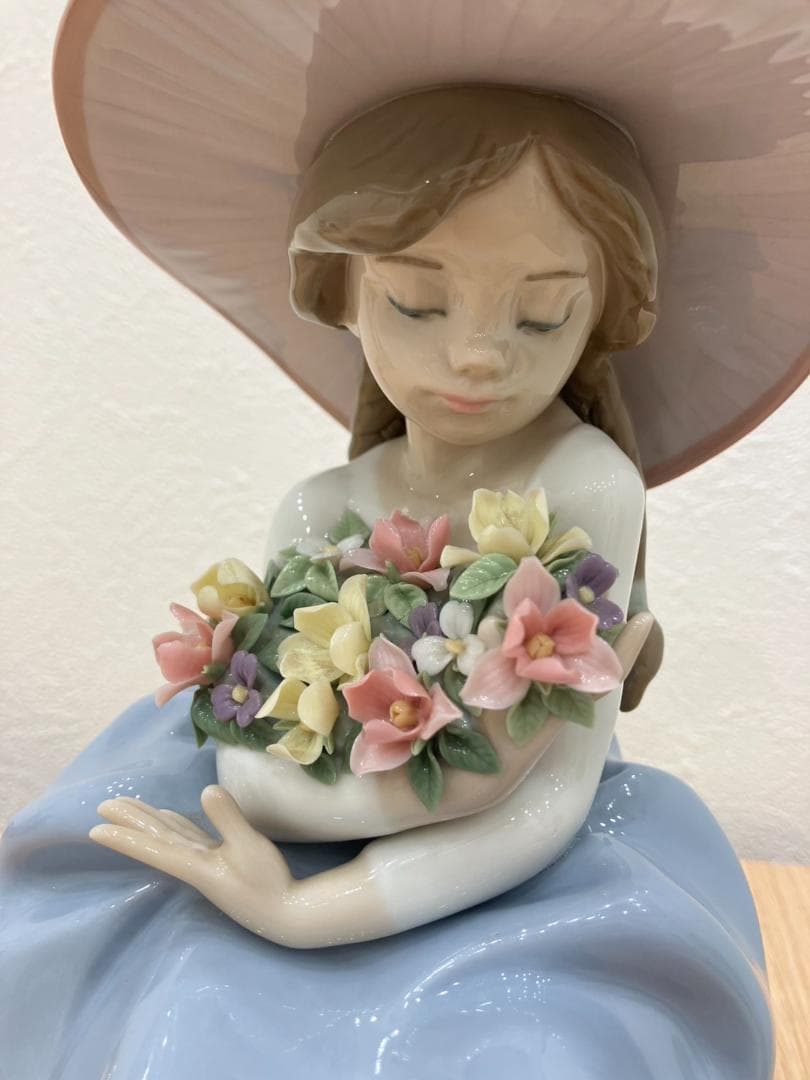 【美品】リヤドロ　花の香りにつつまれて　置物 人形