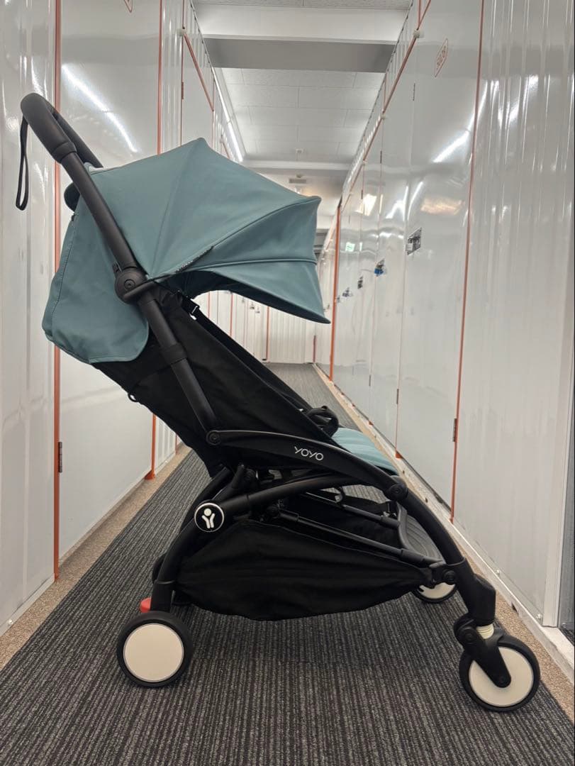 美品❗️ストッケヨーヨー３　ベビーカー　フレームはブラック、シートカラーはアクア