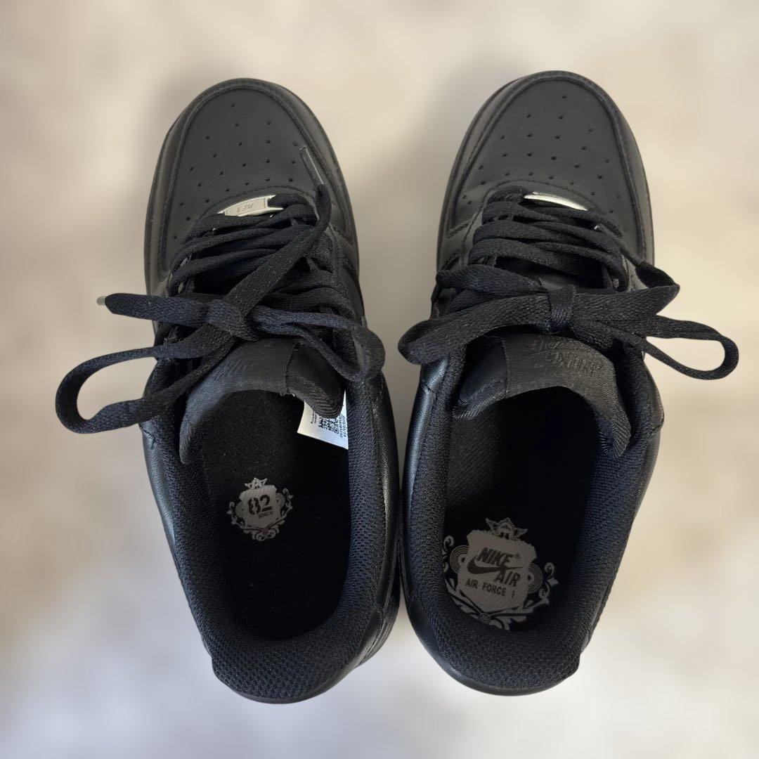 NIKE エアフォース1 スニーカー　オールブラック黒24.0㎝