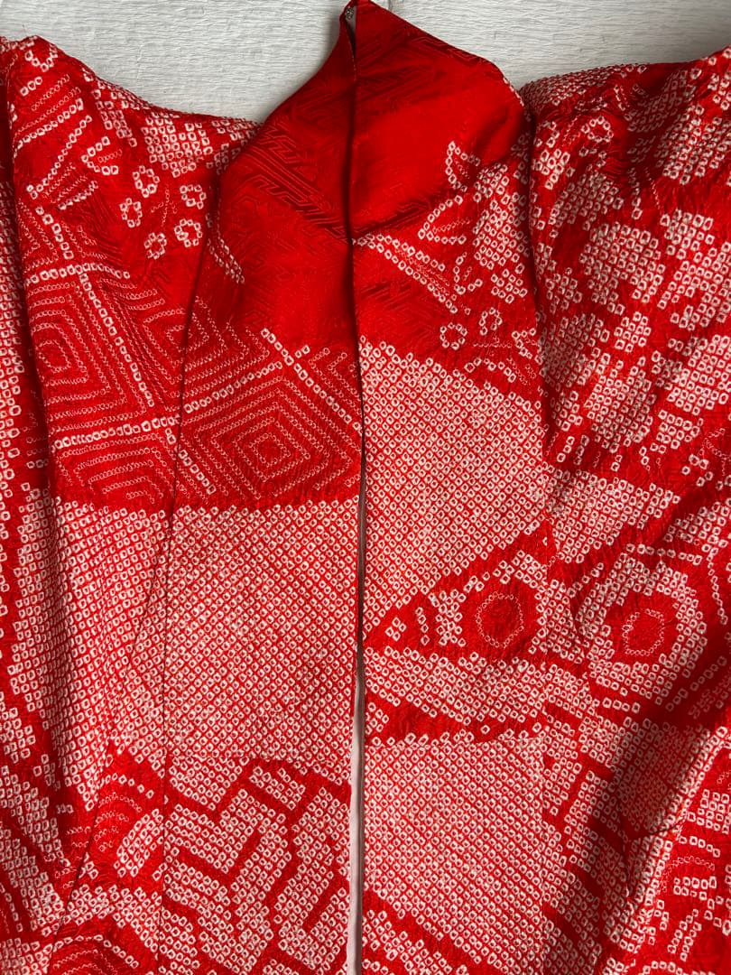 #振袖 #総絞り #レトロ雰囲気 #朱色に近い赤い #菊花刺繍