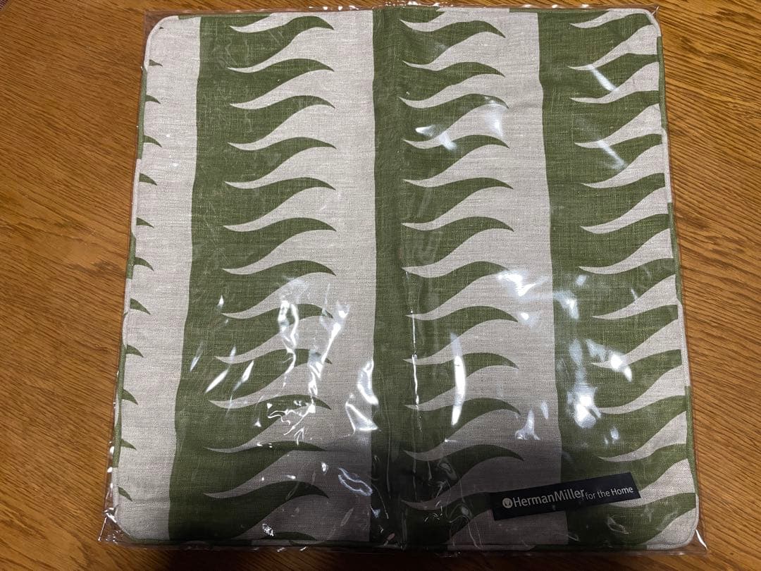 アレキサンダージラード　クッションカバー　ハーマンミラー　デットストック