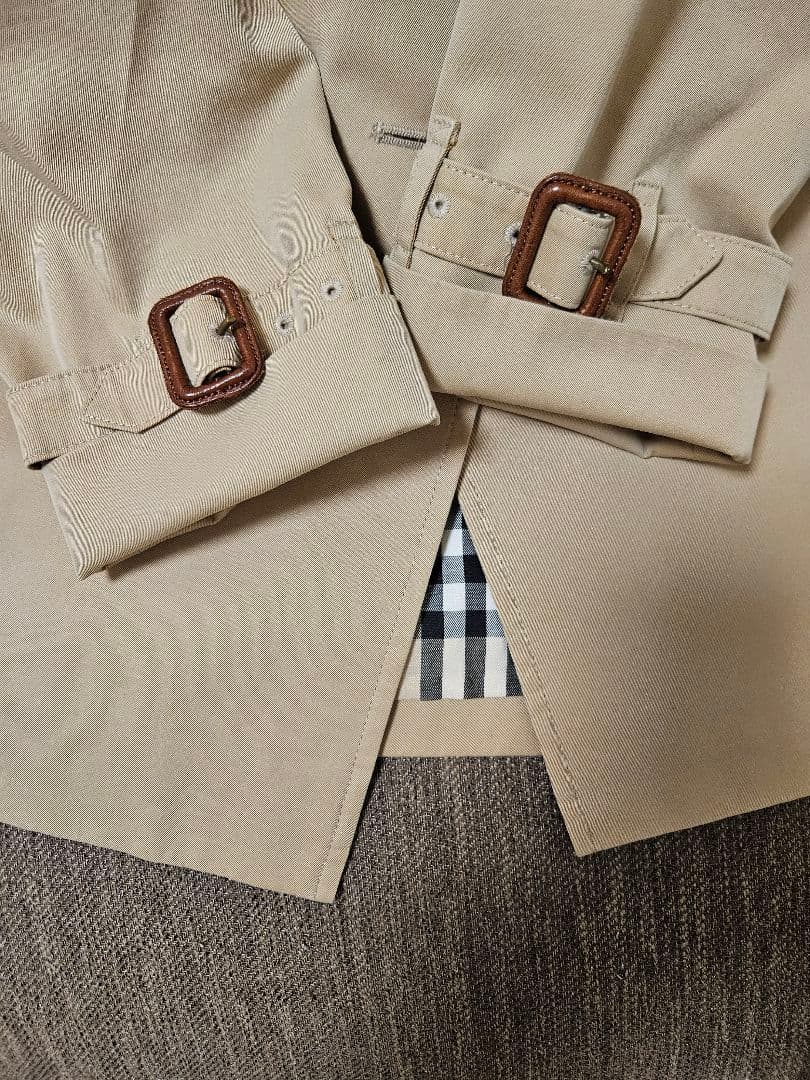 週末SALE　BURBERRY ベージュ トレンチコートハーフコート 38 美品