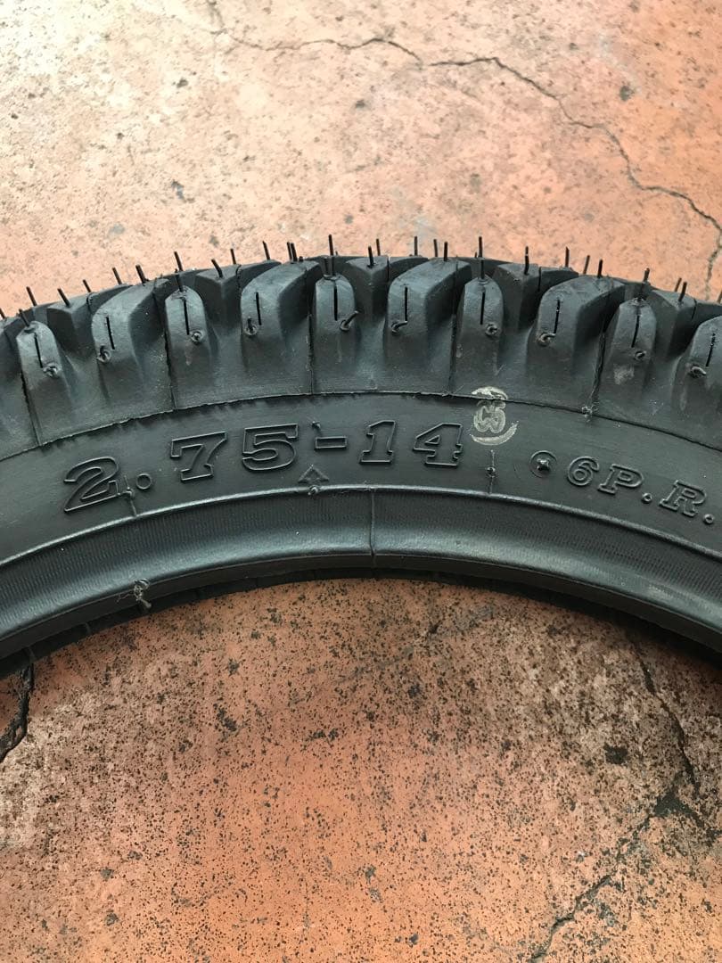 バイクスパイクタイヤ275-14