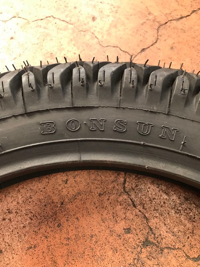 バイクスパイクタイヤ275-14