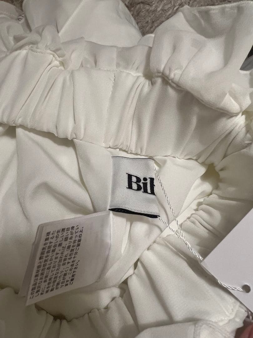 【新品、タグ付き】Bibiy. COLENNE SKIRT WHITE