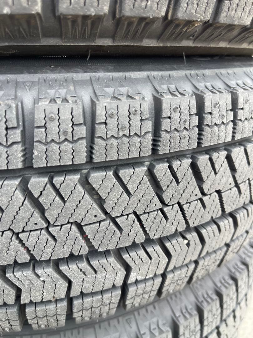 BRIDGESTONE スタッドレスタイヤ ２本
