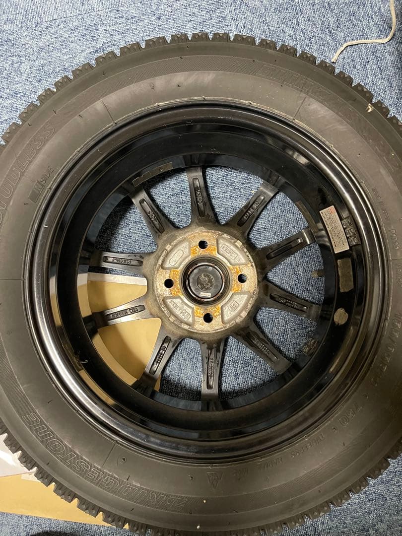 BRIDGESTONE スタッドレスタイヤ ２本