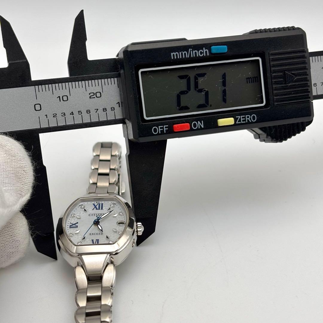箱付き✨CITIZENシチズン エクシード 腕時計 ソーラー 8Pダイヤ チタン