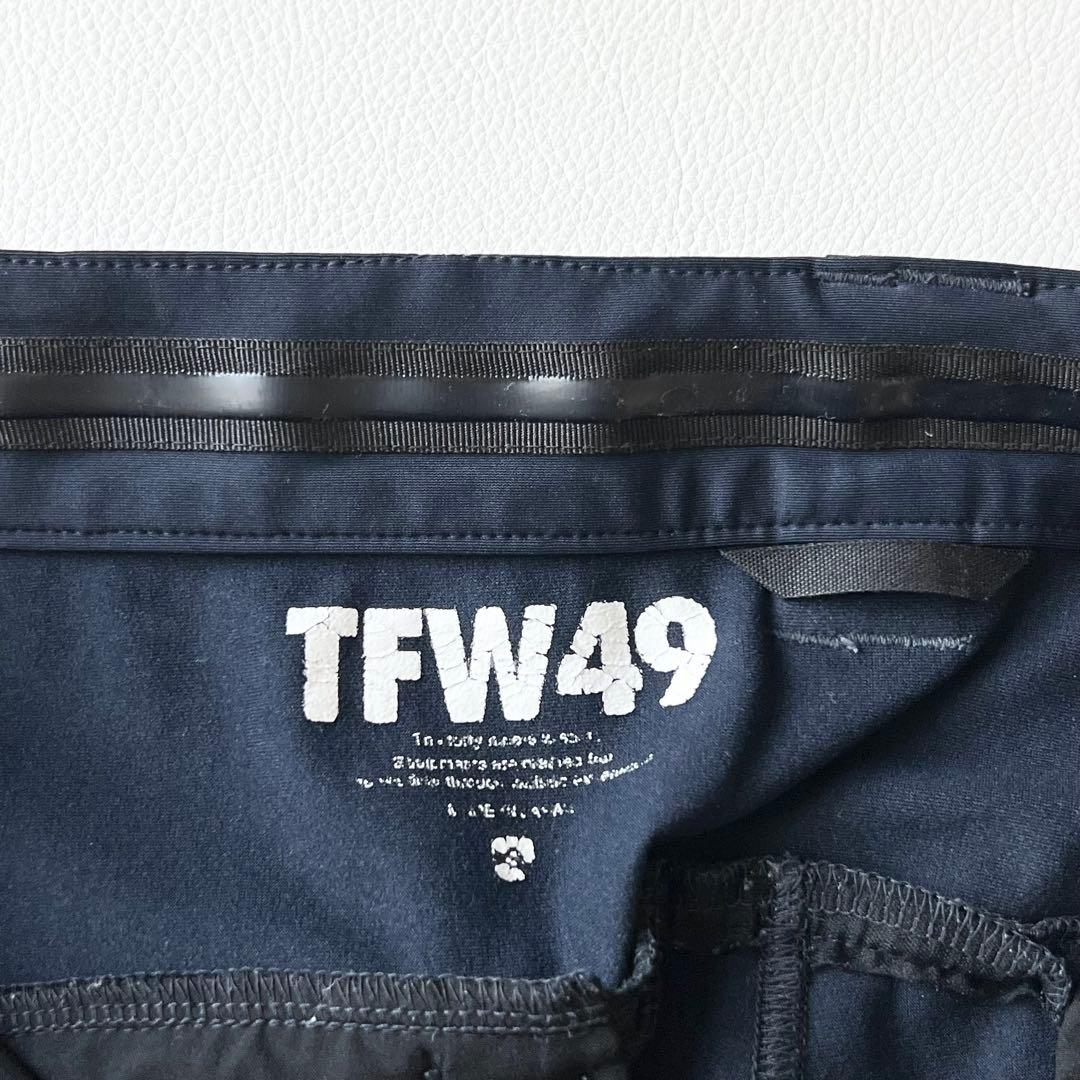 3301【美品】TFW49 ストレッチアンクルスリムパンツ　S 紺