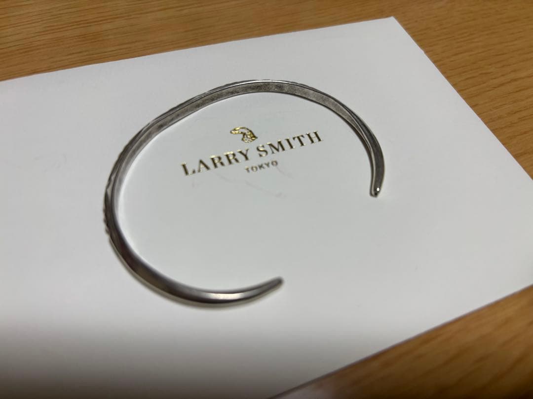 LARRY SMITH シルバーバングル