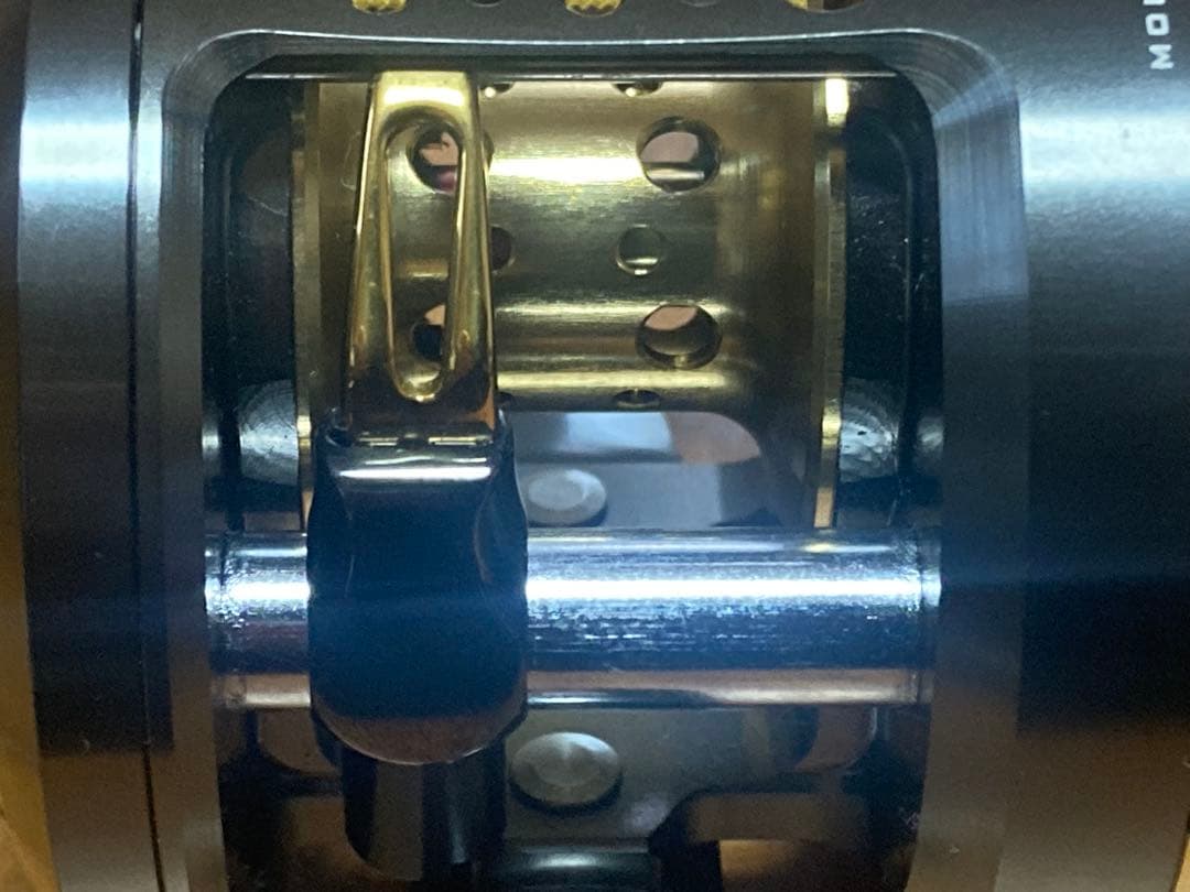 リール MEGABASS MONOBLOCK ITO GAMBLER L