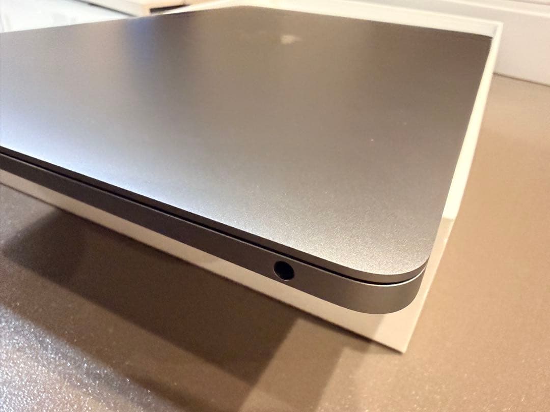 MacBookAir M1 8GB 256GB＋magic Mouse ＋おまけ