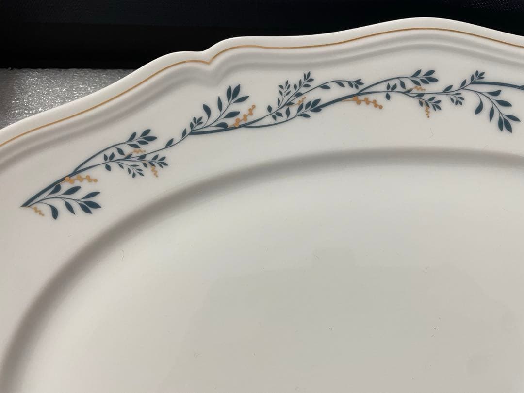 【非売品】Van Cleef & Arpels 、RAYNAUD製　楕円皿