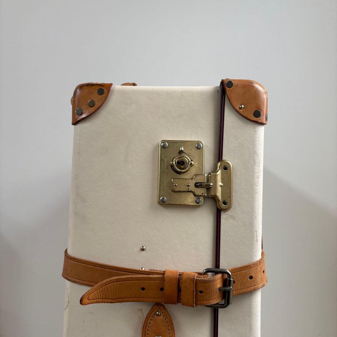 GLOBE-TROTTER サファリ　33インチ　キャリーケース　トロリー　白