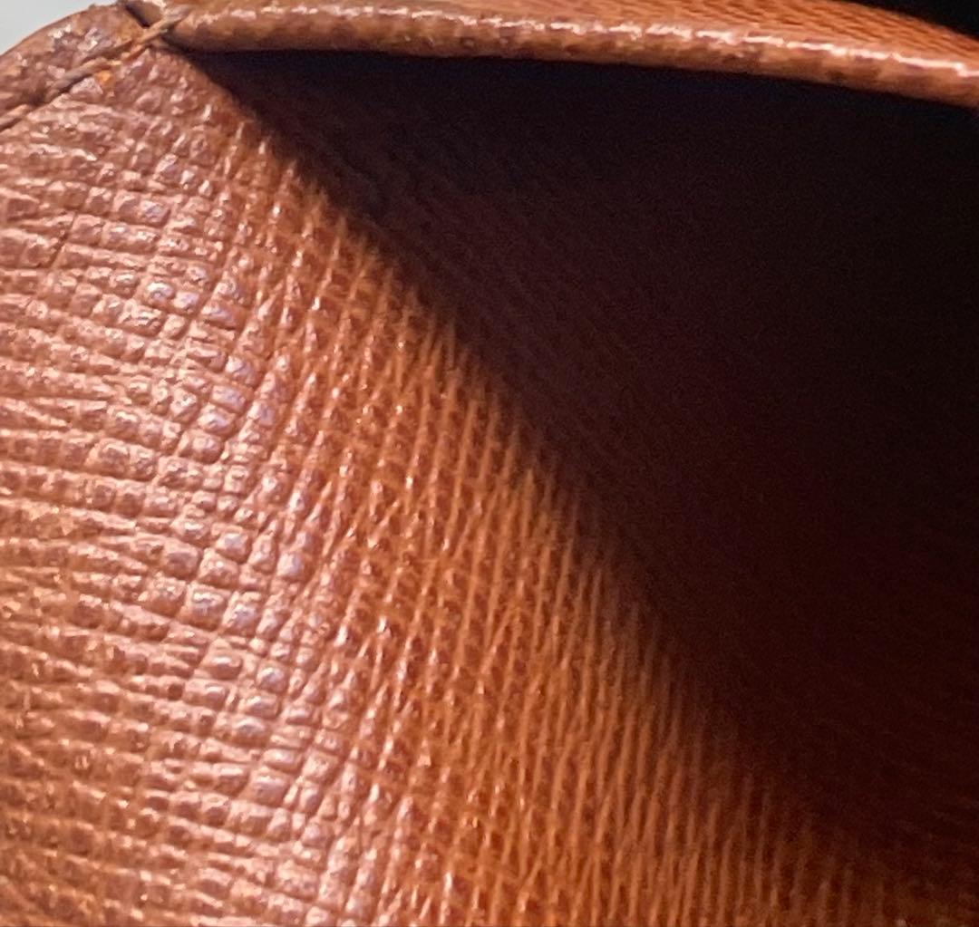 LOUIS VUITTON ルイヴィトン　モノグラム二つ折り　財布