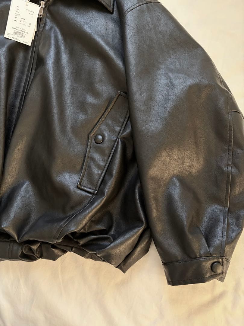 タグ付属　CLANE / FAKE LEATHER BALLOON JACKET