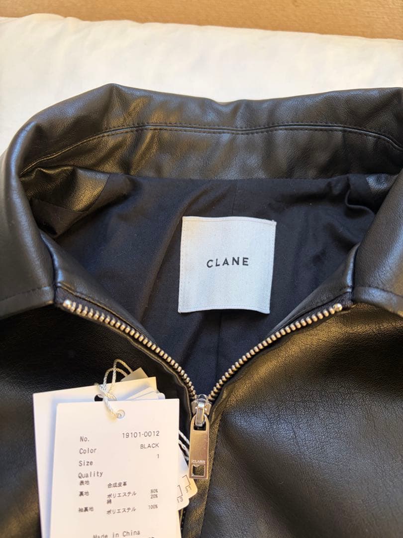 タグ付属　CLANE / FAKE LEATHER BALLOON JACKET