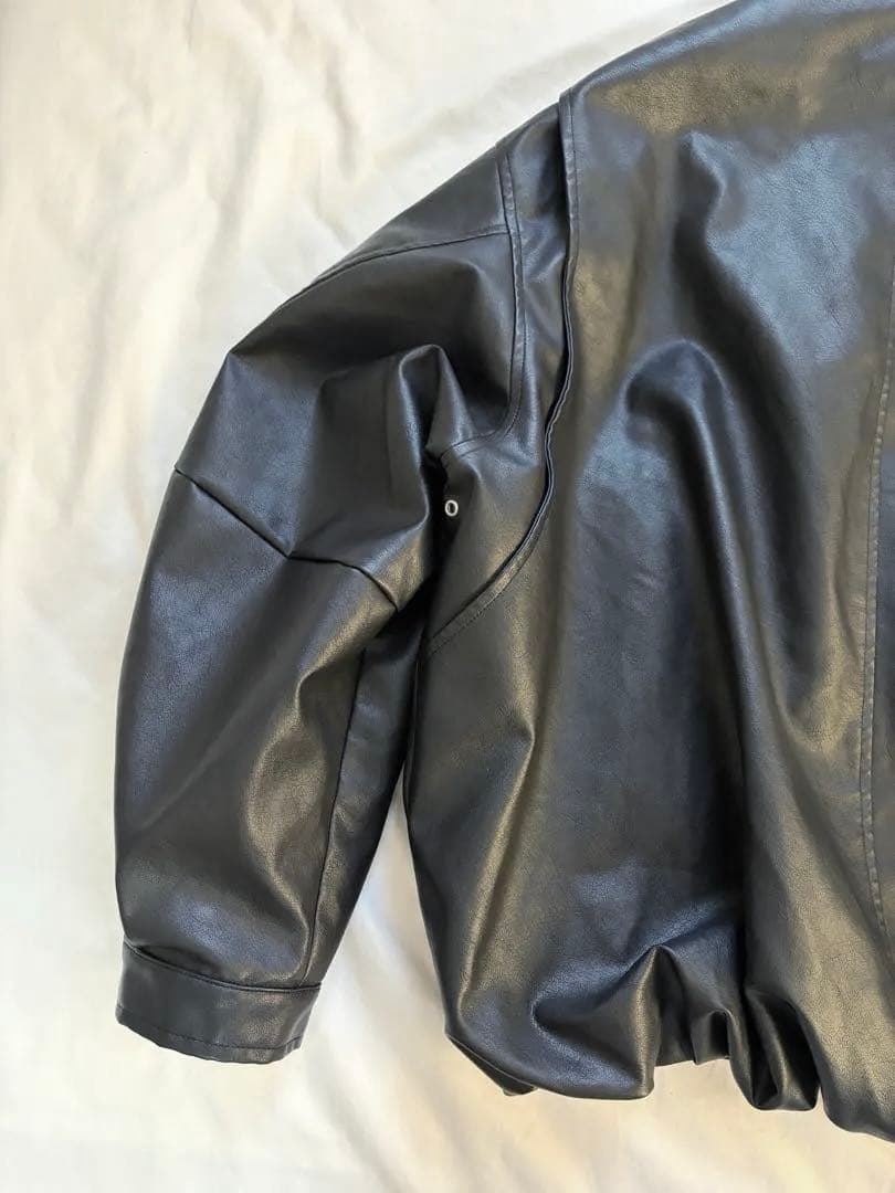 タグ付属　CLANE / FAKE LEATHER BALLOON JACKET
