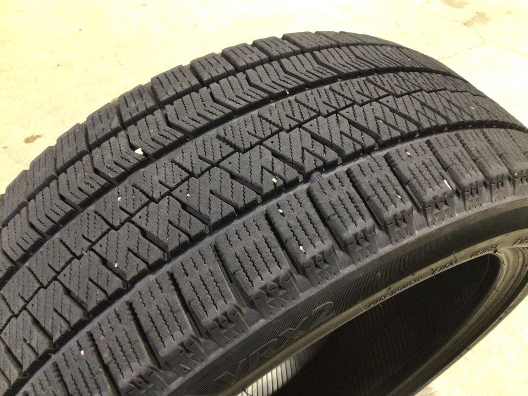 激安 215/45R17 ブリヂストン VRX2 スタッドレス 4本 送料込み