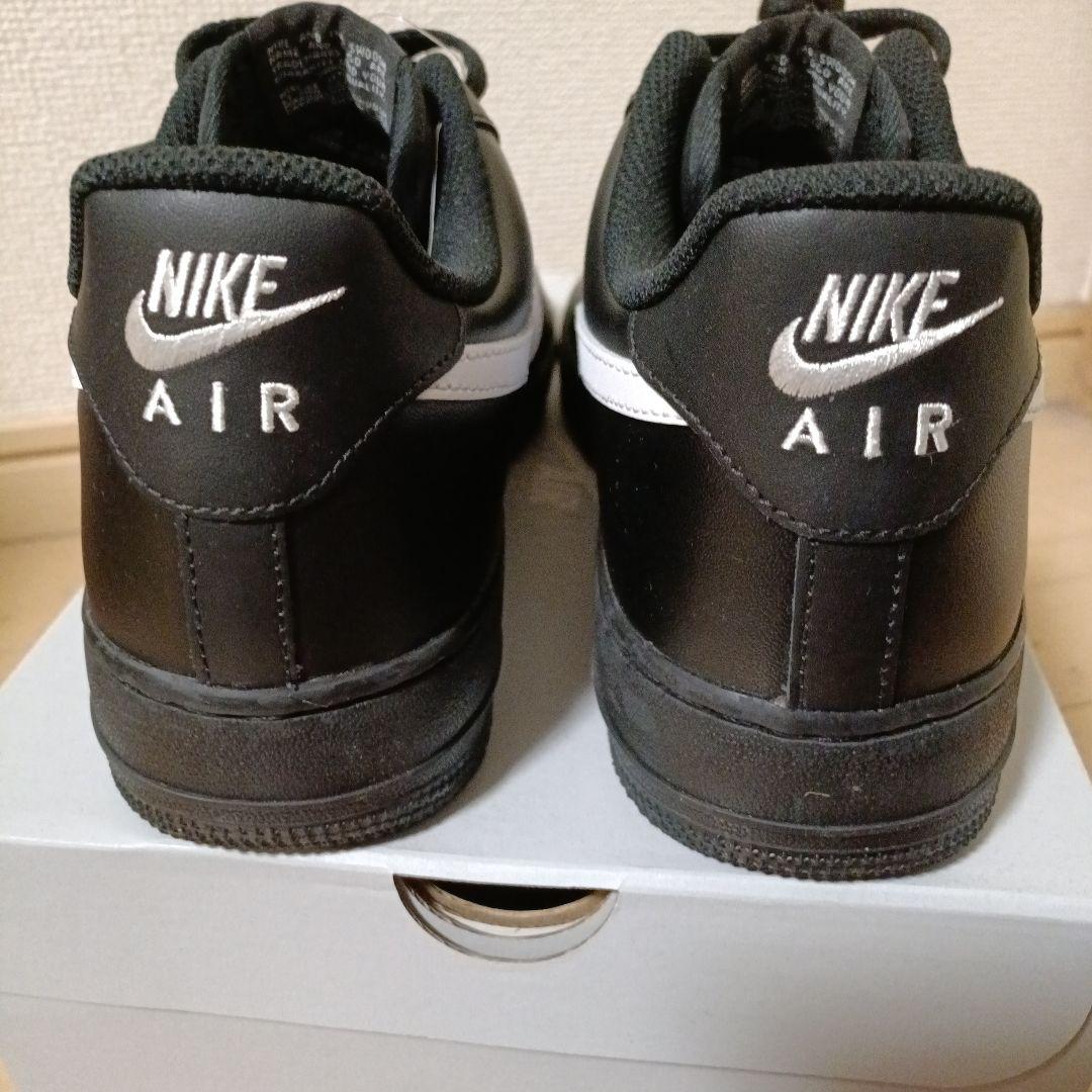 Nike Air Force 1 07 ブラック/ホワイト