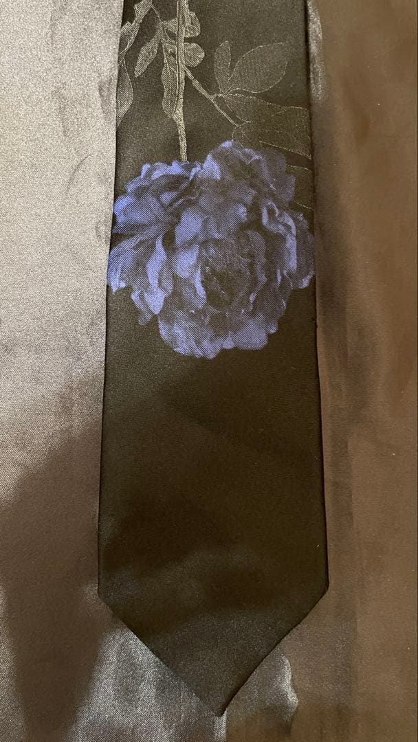 s'yte Yohji Yamamoto（ヨウジヤマモト）ネクタイ　青　薔薇
