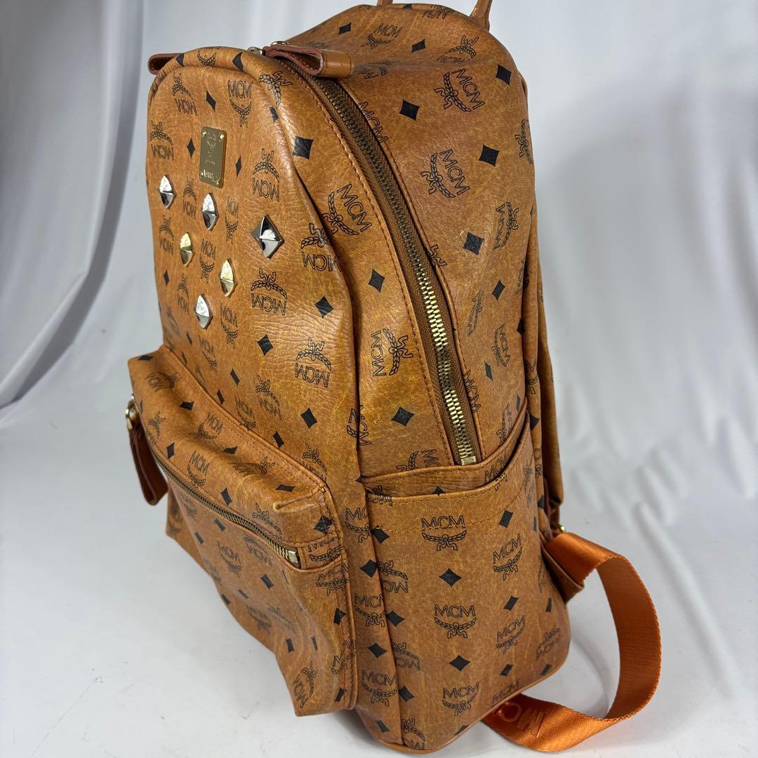 MCM スタッズ付き ブラウン 系　キャメル　リュックパック