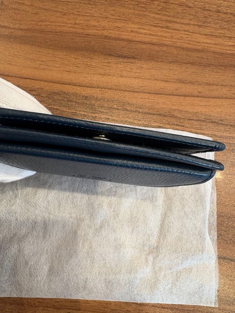 イビサ　二つ折り財布　本革