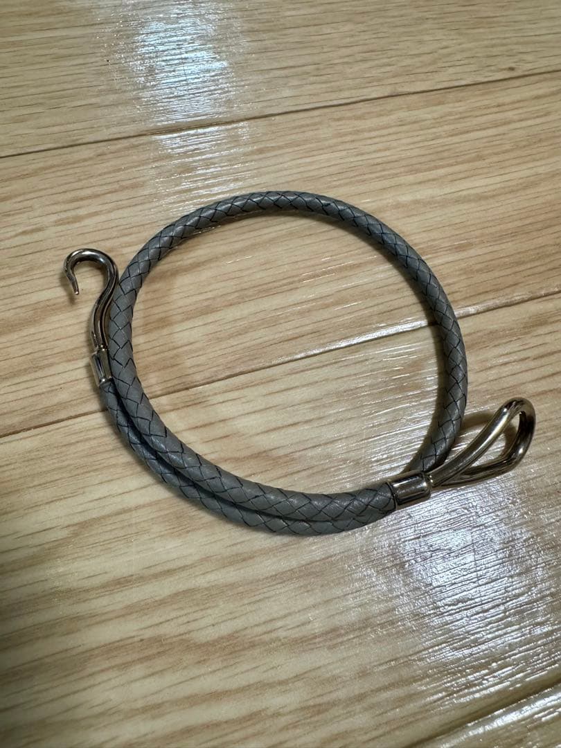 ん⭐︎HERMES グレー 編み込みレザーブレスレット