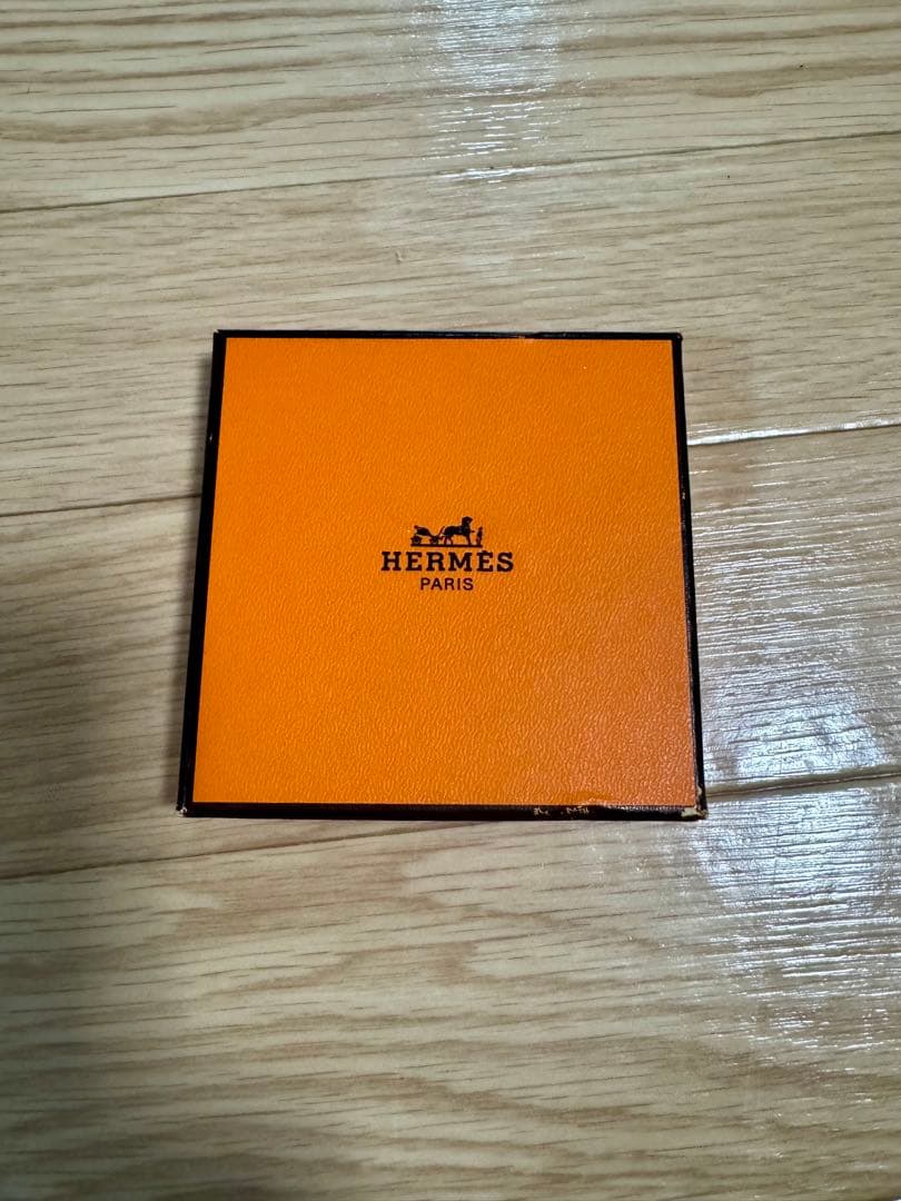 ん⭐︎HERMES グレー 編み込みレザーブレスレット