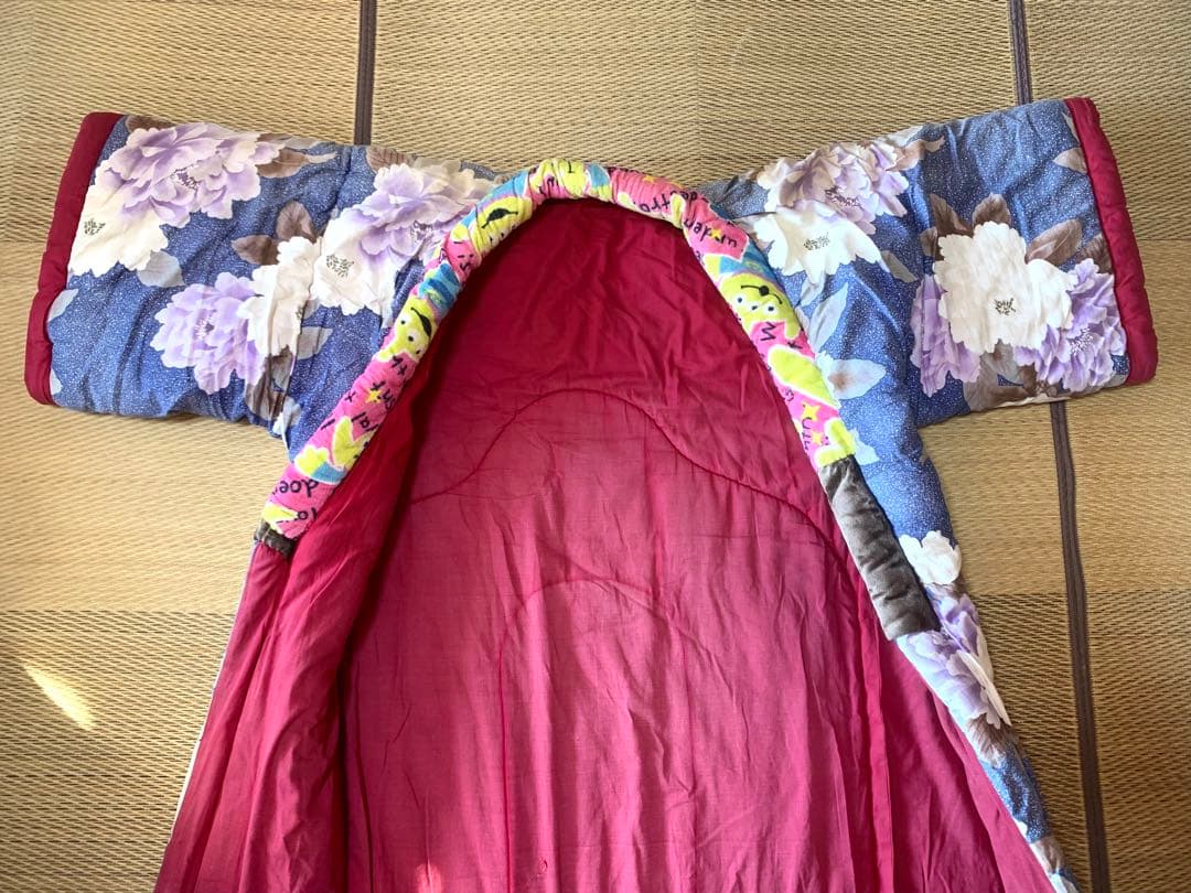 【昭和レトロ】 かいまき布団 掻巻 花柄 鮮やか 和模様 赤 紺 京都 日本製①