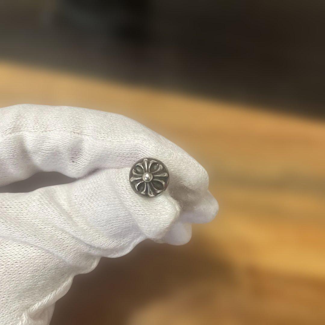 CHROME HEARTS/クロスボールスタッドピアス