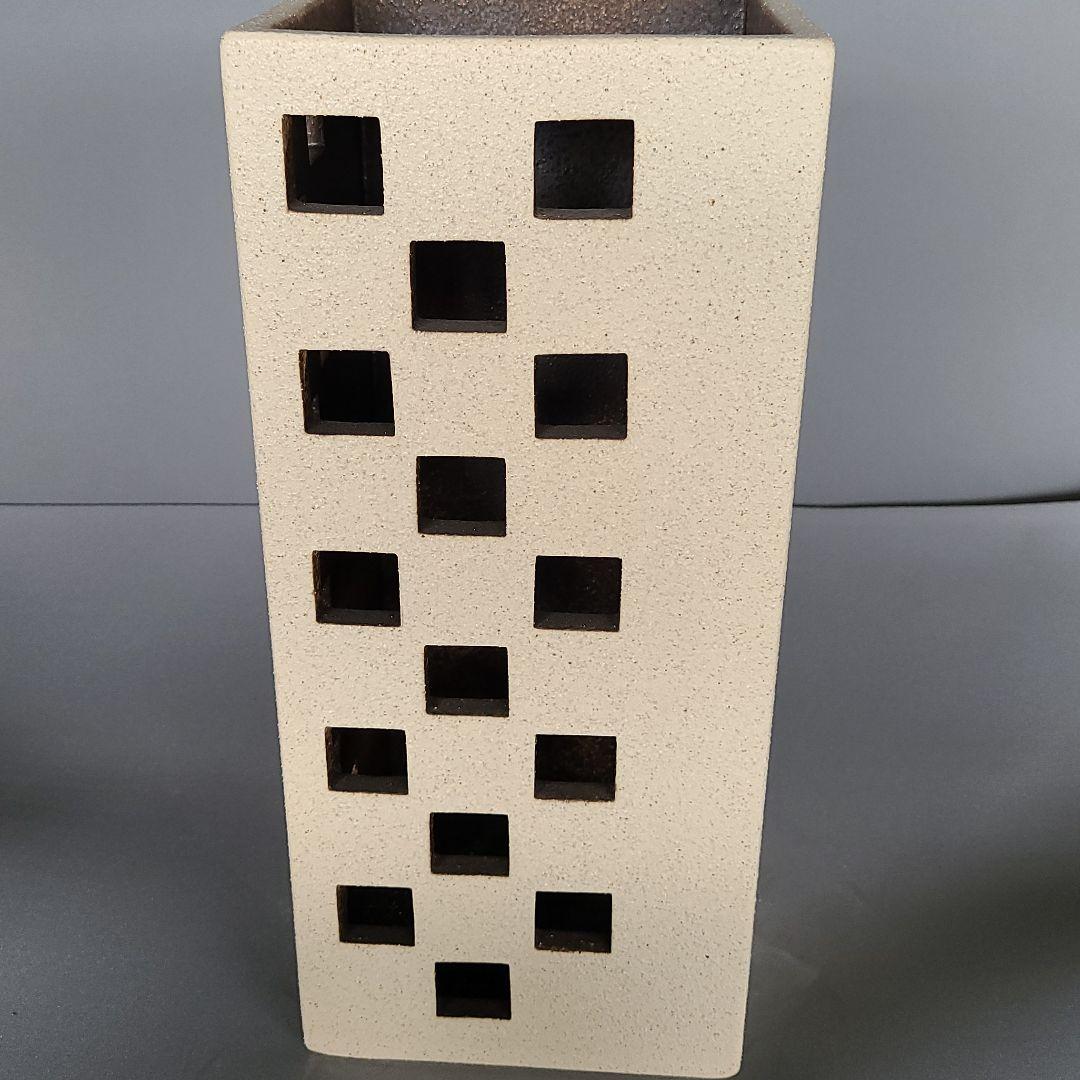 信楽焼 傘立て ベージュ正角 高さ４９cm