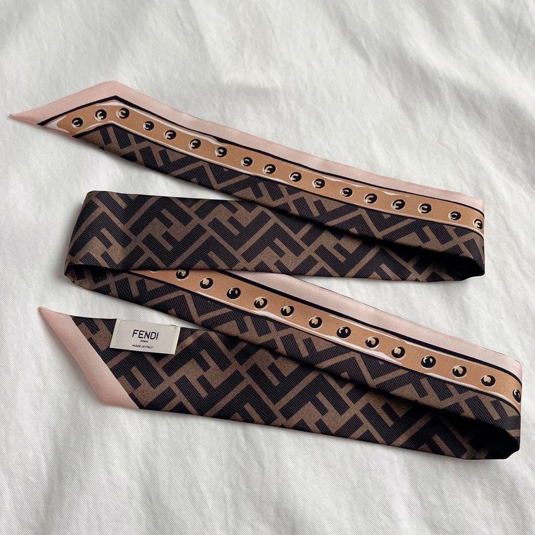 〖新品未使用〗年始価格♡FENDI ラッピー 目黒蓮さん着用