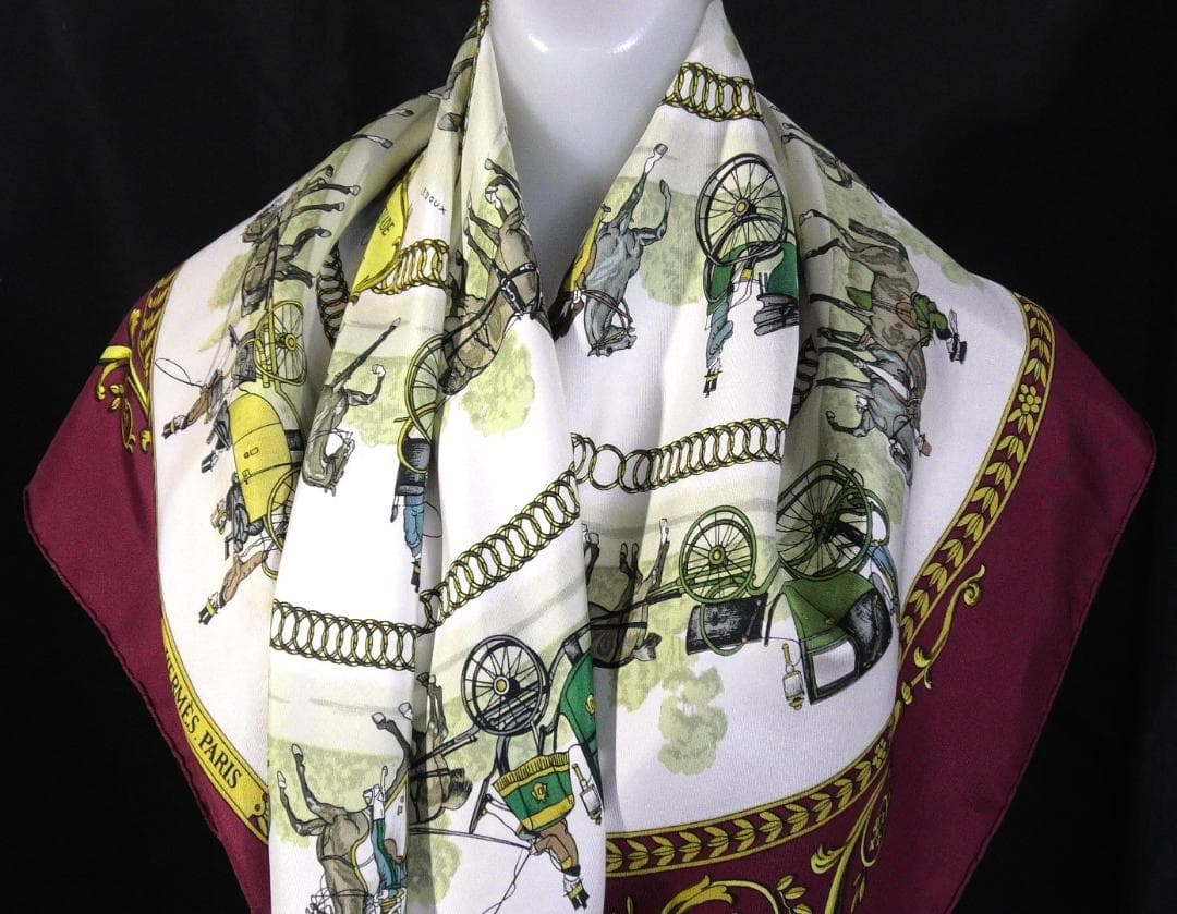 HERMES エルメス　大判スカーフ　カレ90　 D497