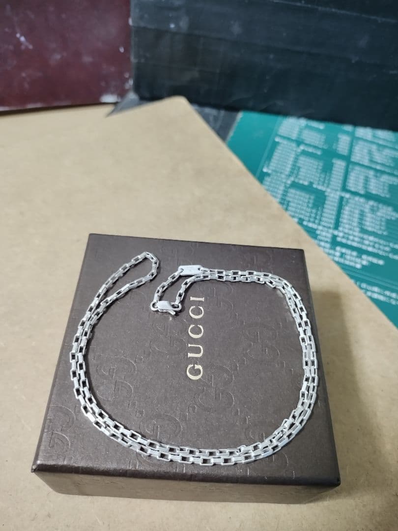 良好品 GUCCIグッチシルバー925チェーンネックレス イタリア製 高級感あり