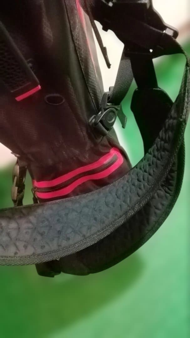 Titleist STADRY キャディバッグ ブラック/ピンク　フードなし