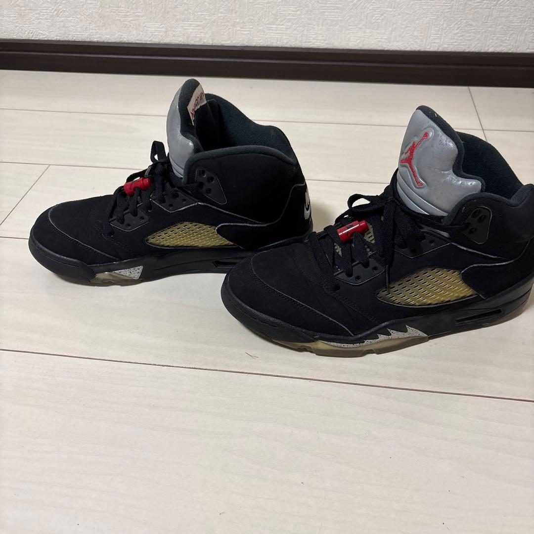 Air Jordan 5ハイカットスニーカー ブラック/グレー/レッド