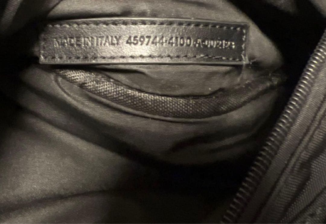 BALENCIAGA ボディバッグ ブラック　バレンシアガ