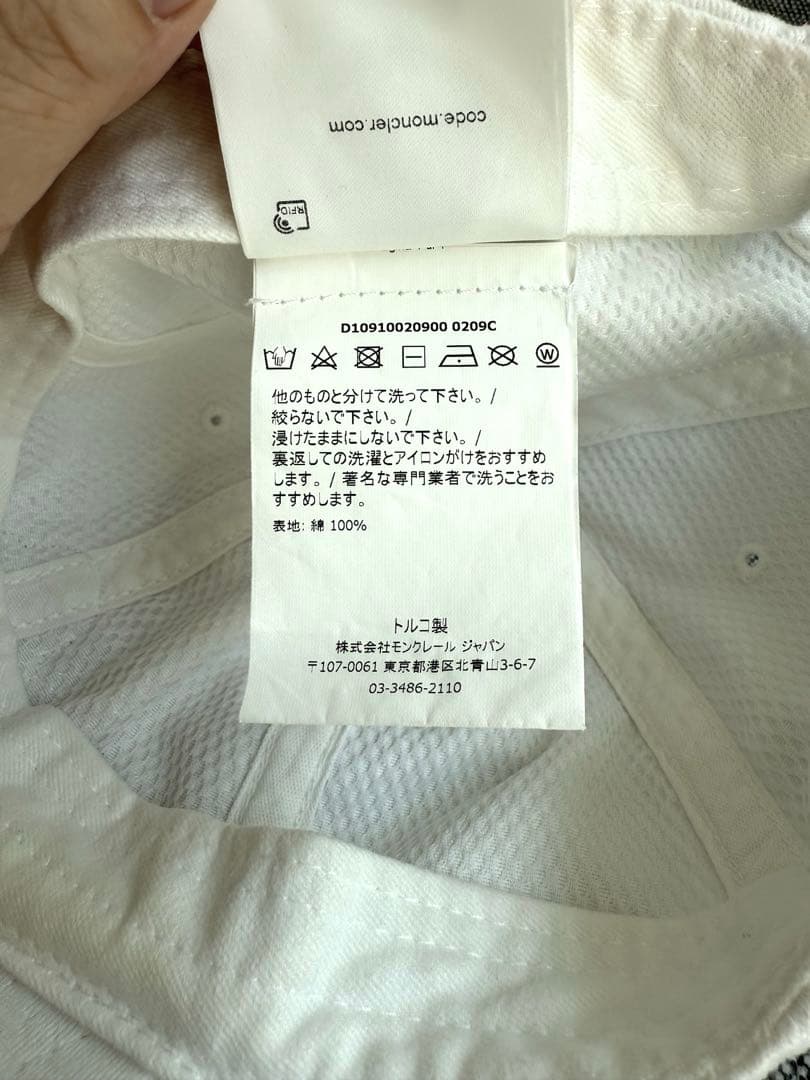 モンクレール　キャップ　ホワイト