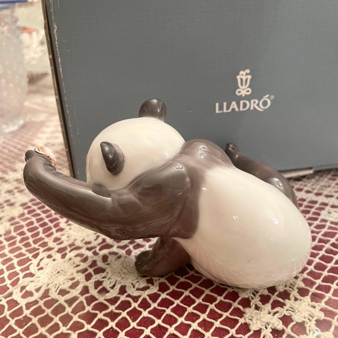 新品　未使用　箱付き　リヤドロ　パンダ　スペイン製　花　ビンテージ　希少　レア